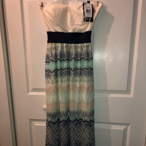 Strapless beach vibe dress